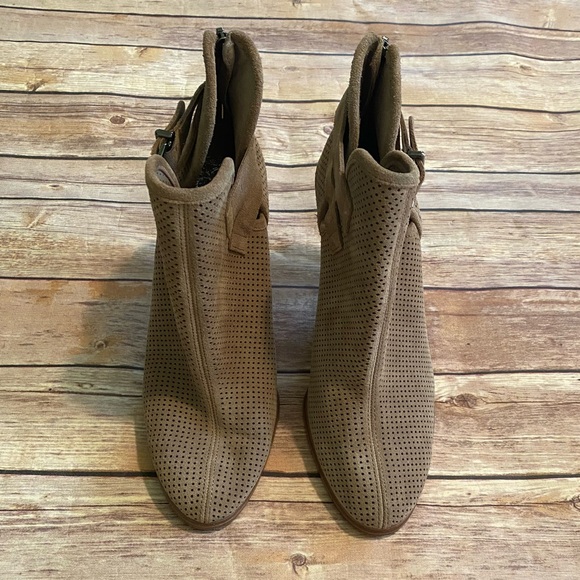 Vince Camuto Leather Booties NWT - Picture 2 of 4